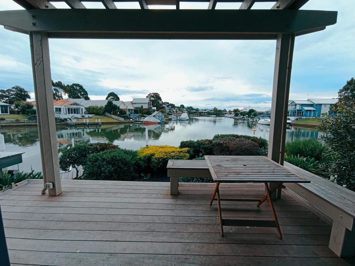 The View - Captains Cove Waterfront Resort Paynesville Esterno foto