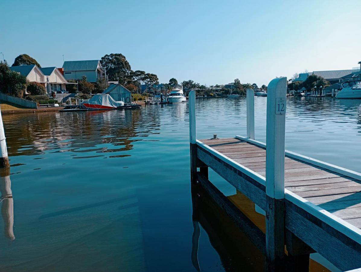 The View - Captains Cove Waterfront Resort Paynesville Esterno foto