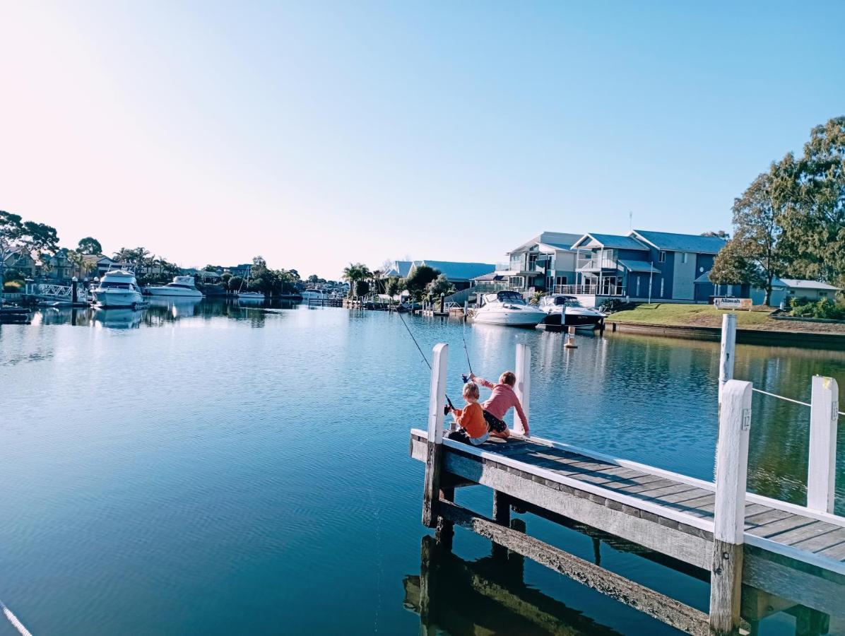 The View - Captains Cove Waterfront Resort Paynesville Esterno foto